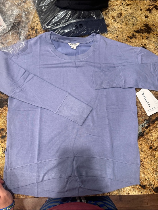 Athleta Tops - Athleta Coaster Luxe Sweatshirt in solid lavender #athletic #loungewear
#relaxed